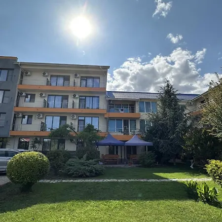 Oranj Pensiune Costineşti
