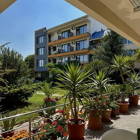 Pensiune Oranj Costineşti